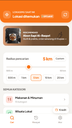 Layar beranda BK Sekitar memperlihatkan daftar tempat di sekitar pengguna